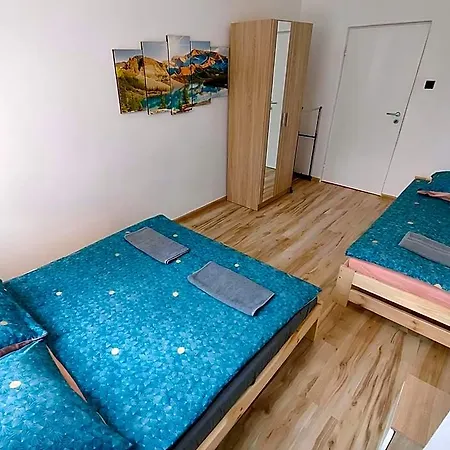 Vasylok Hotel *